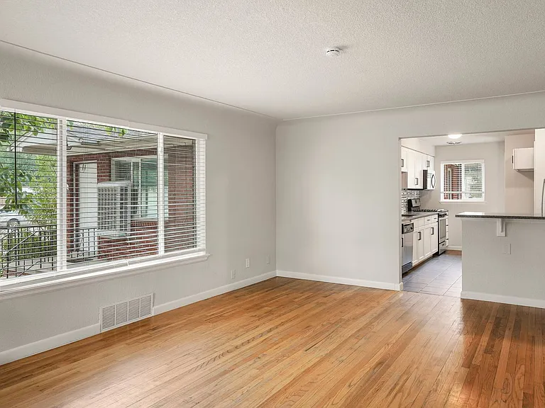 2085 S Saint Paul St — Photo 1