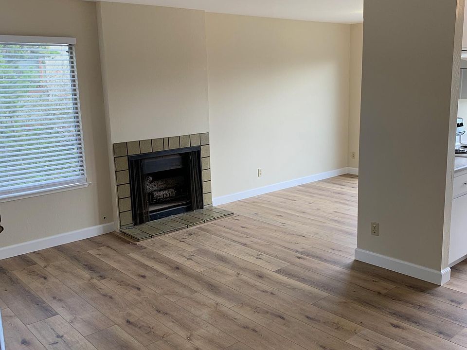 1st image of 123 Manresa Ct