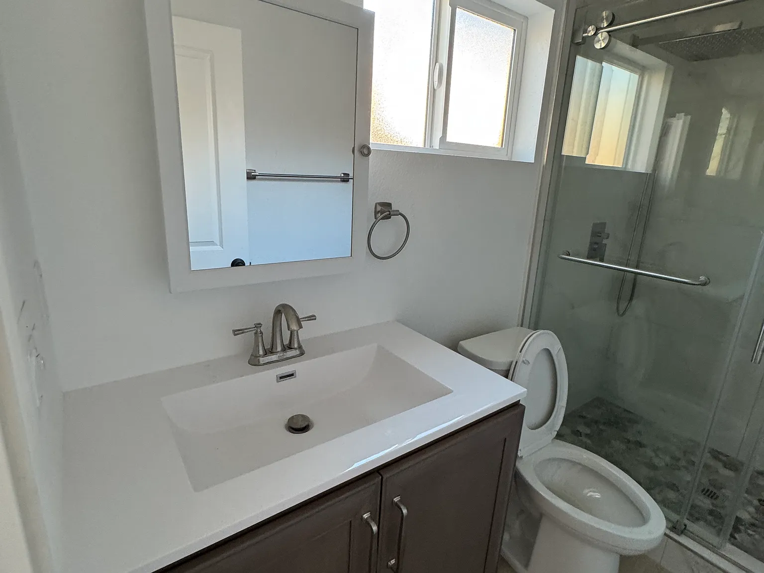 3 bed, 1100 sqft, $3,500 — Photo 4