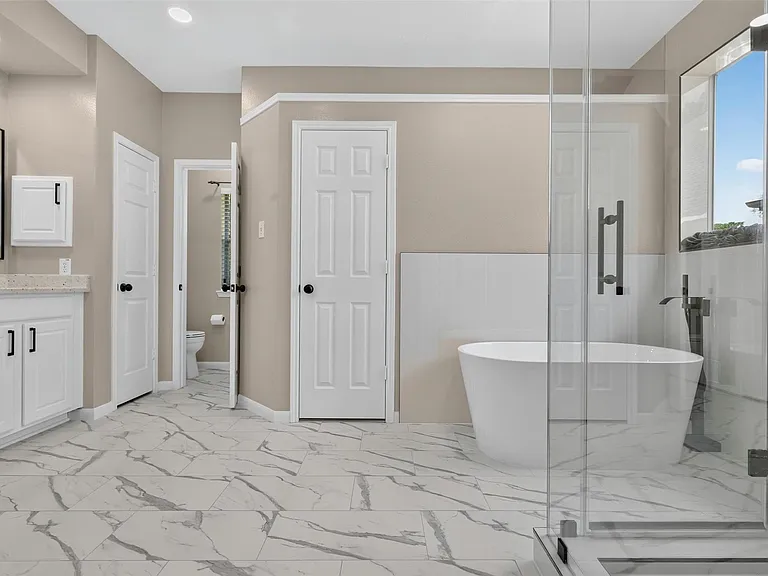 108 Oak Creek Ln — Photo 34