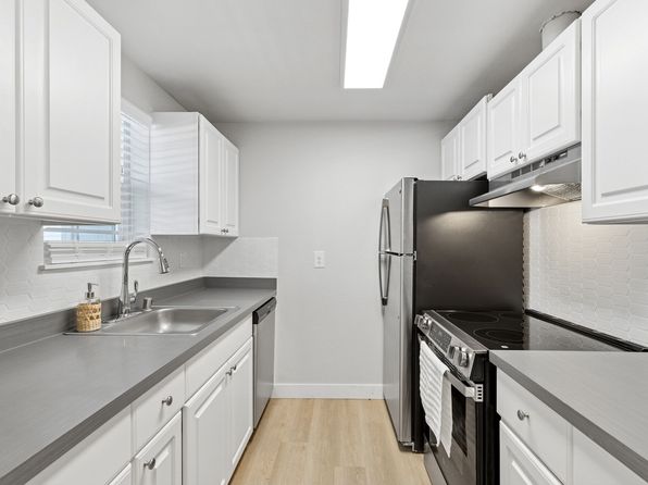 8600 18th Ave W APT C103