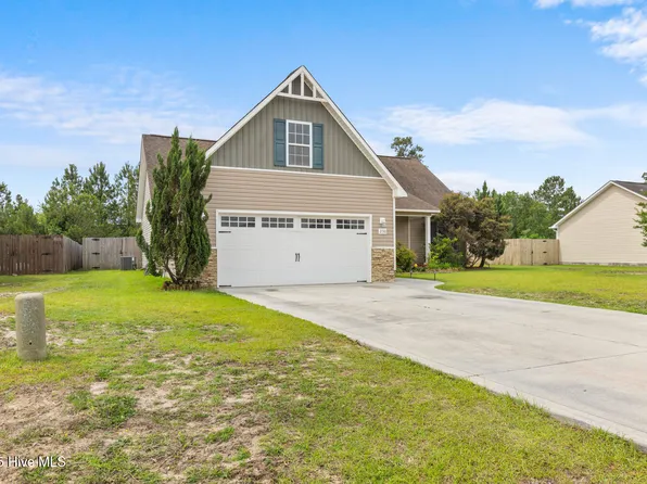 250 Rowland Drive, Richlands, NC 28574