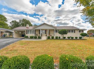 1202 Flowe Dr, Matthews, NC 28104