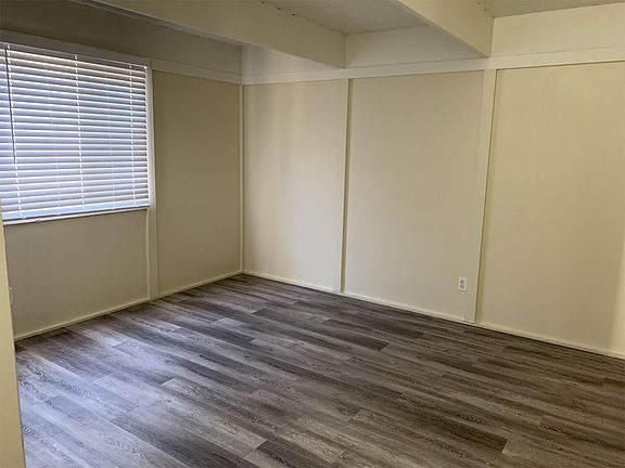 5th image of 3929 Hortensia St