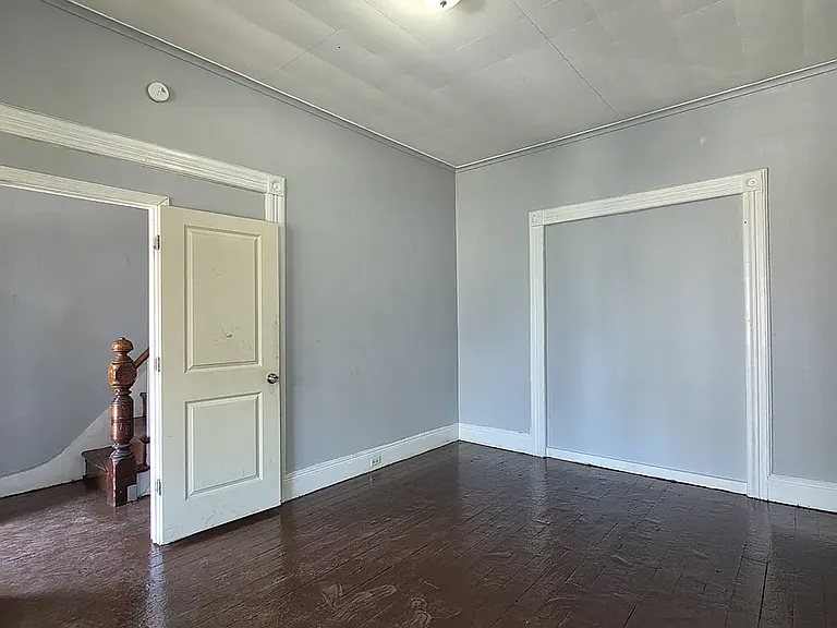 96 Brown Pl #A — Photo 28