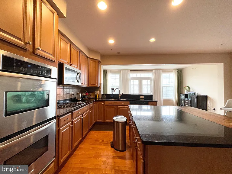 9661 Atterbury Ln — Photo 12