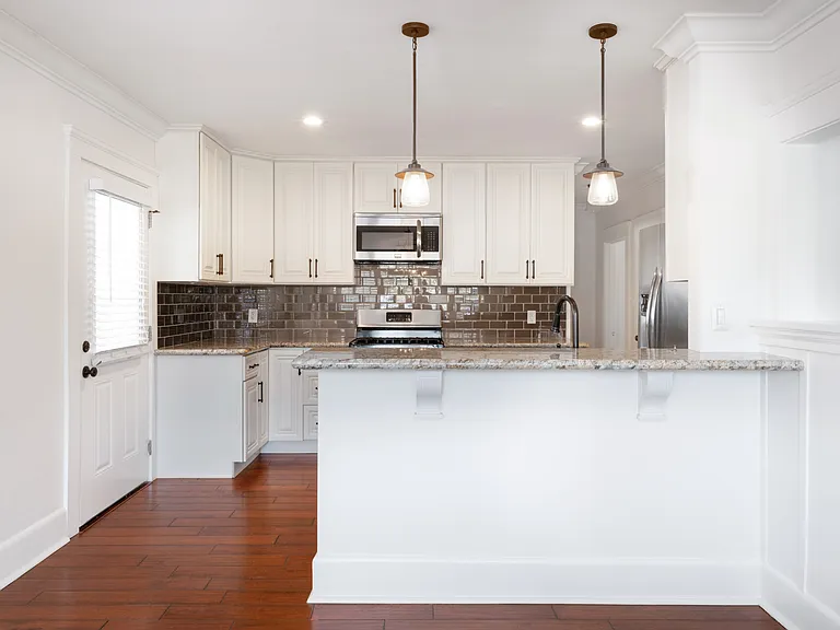 3375 Herman Ave — Photo 6