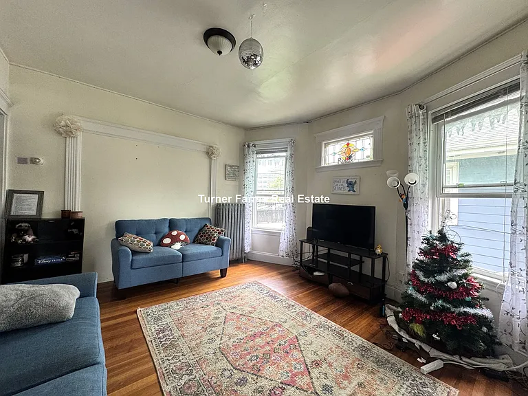 139 E Cottage St — Photo 11