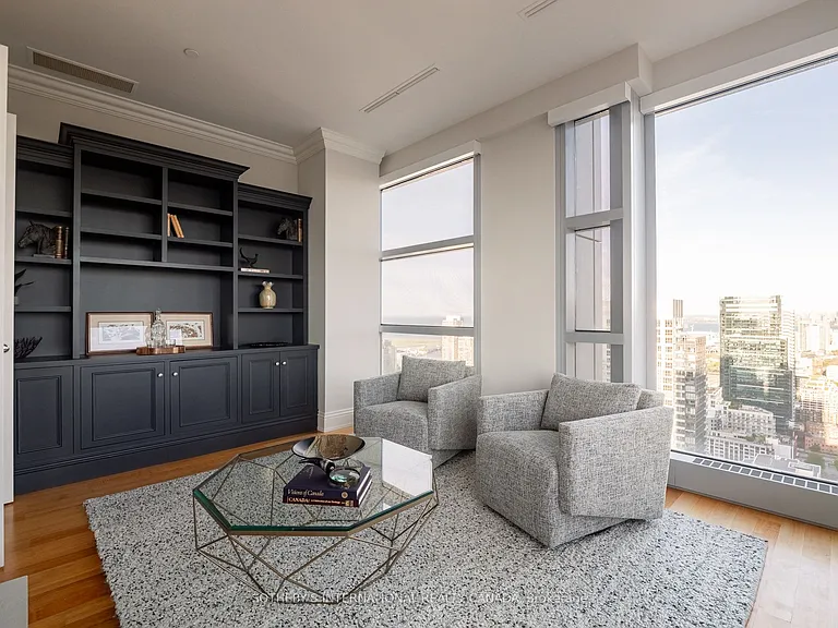 183 Wellington St W #4301 — Photo 10