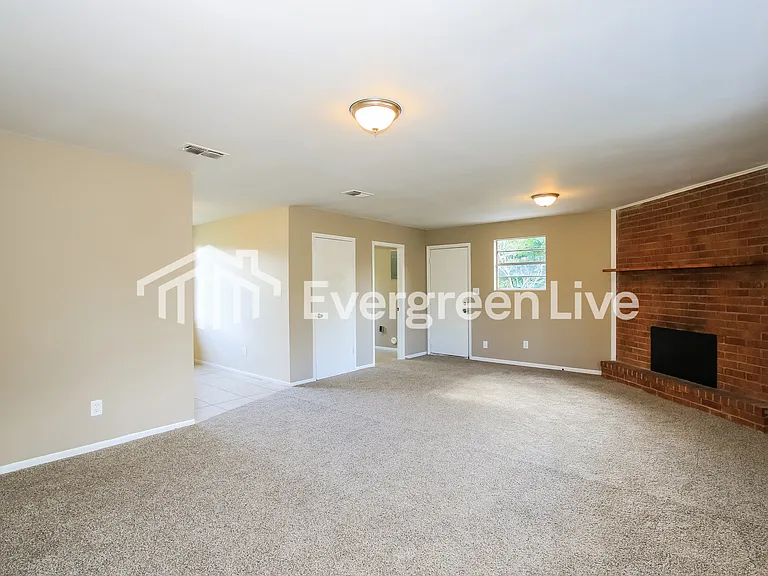 3701 Hickory Cove Rd — Photo 12