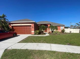 907 Wildflower Rd, Davenport, FL 33837