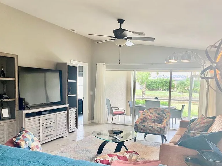 7310 Salerno Ct — Photo 13