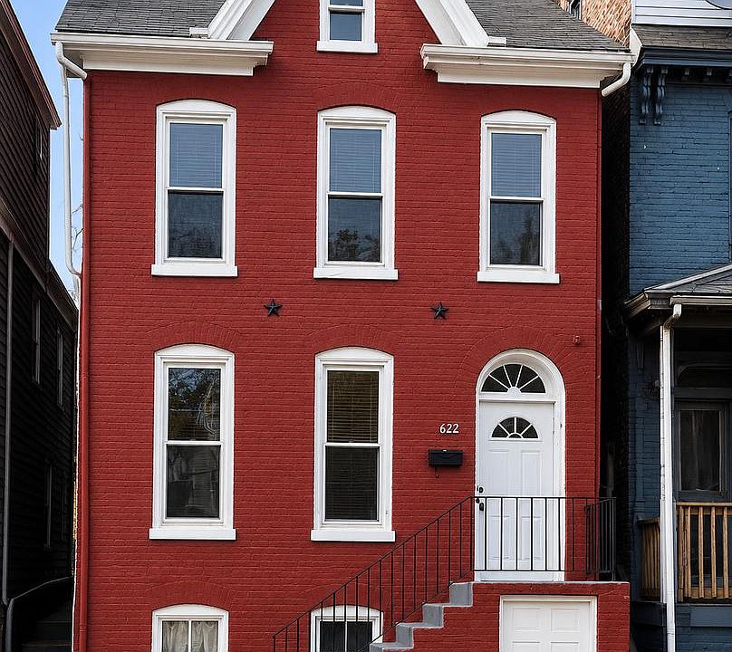1st image of 622 W Washington St