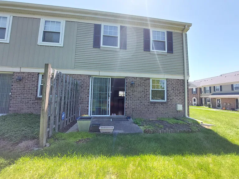 12 Coventry Ct — Photo 17