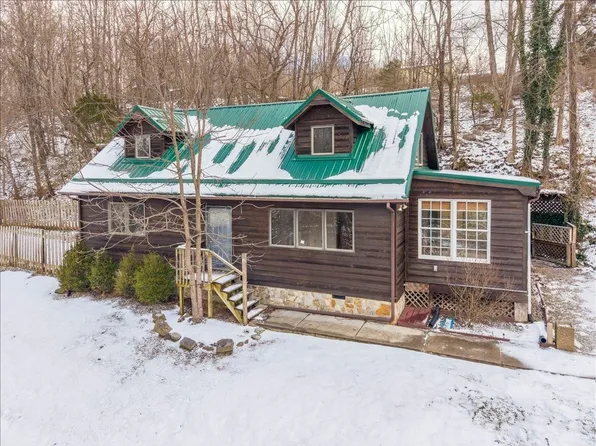 182 Rose Rd, Newport, VA 24128