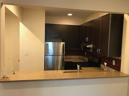 Rented by NYLA Realty | media 2