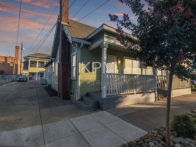 34 W Poplar St — Photo 1
