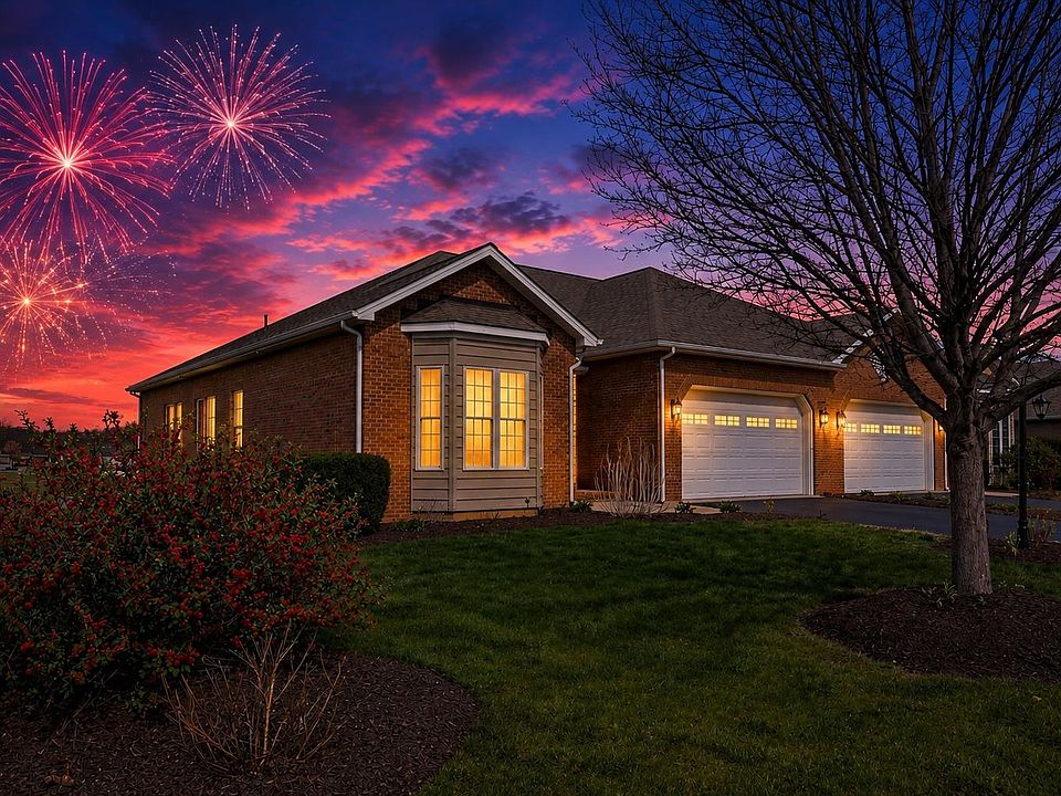 1st image of 320 Petros Dr