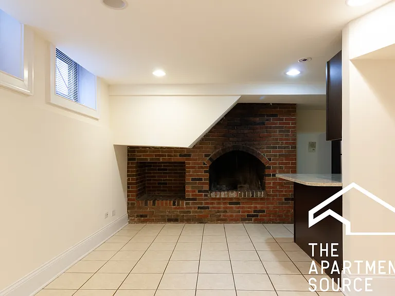 869 W Lill Ave #1 — Photo 4