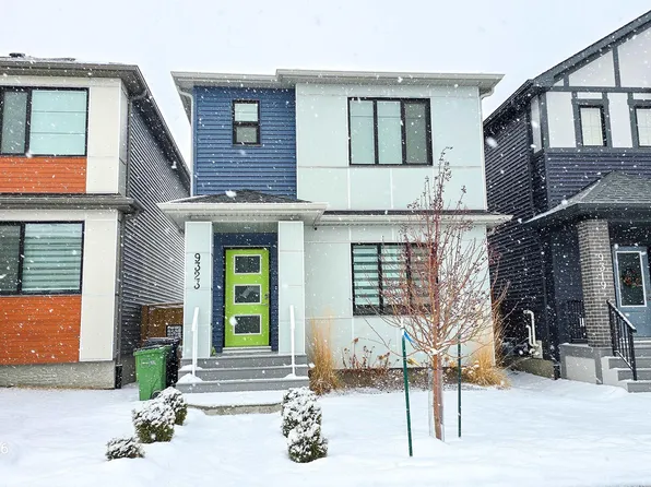 9323 222nd St NW, Edmonton, AB T5T 7P1