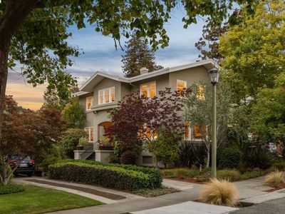 6040 Lawton Ave, Oakland, CA, 94618
