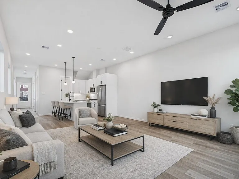 5032 Creekmont Dr — Photo 3