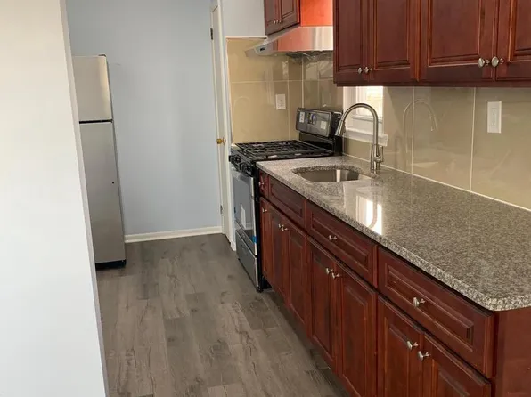 3356 Red Lion Rd, Philadelphia, PA 19114