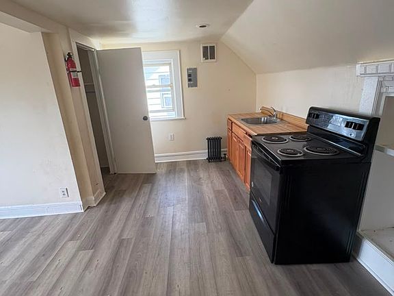 2nd image of 184 Columbia Ave #1