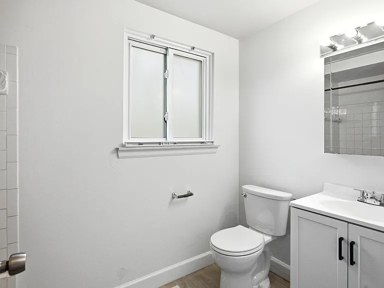 3840 Williams St — Photo 10