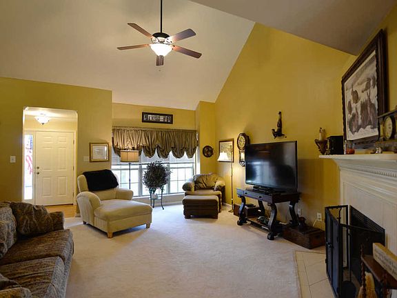3rd image of 10326 Highgate Cir