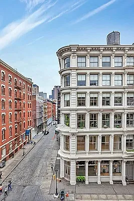 Rented by Compass | media 24