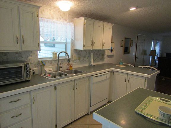 4th image of 1701 W Commerce Ave #243