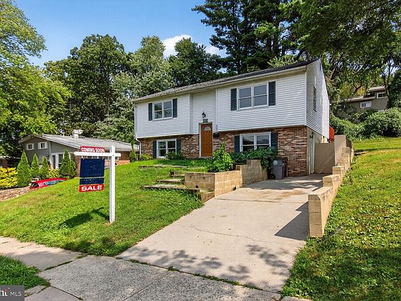 3rd image of 309 Gruenther Ave