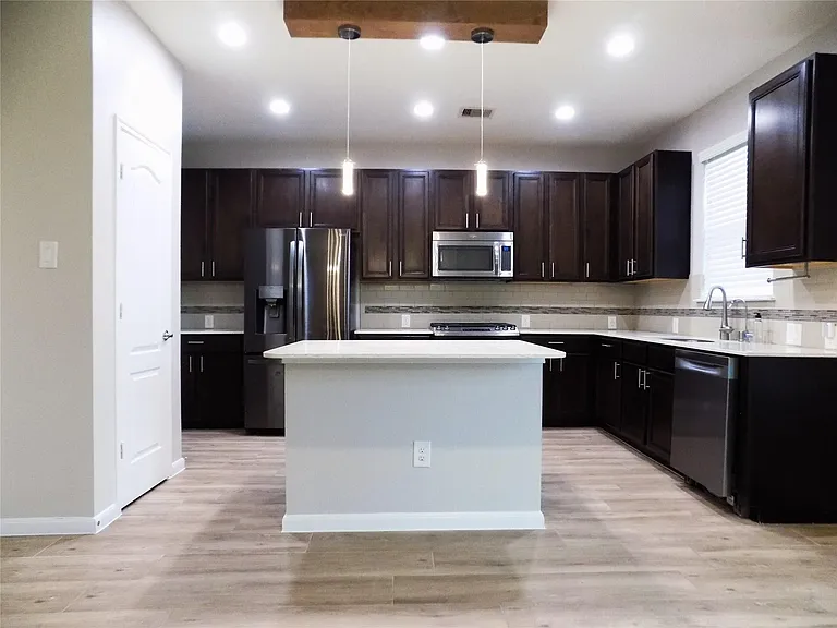 3702 Aubergine Springs Ln — Photo 4