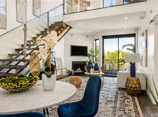 660 Sweetzer Ave #302, Los Angeles, CA 90048