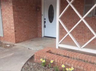 10 NW 58th St, Lawton, OK 73505