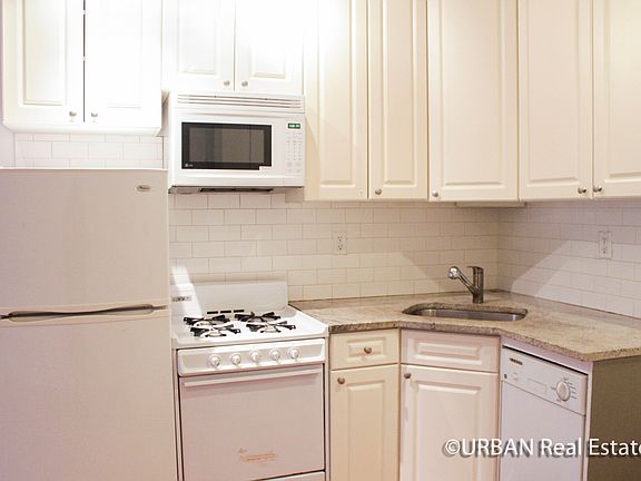 5th image of 271 E 10th St APT 12