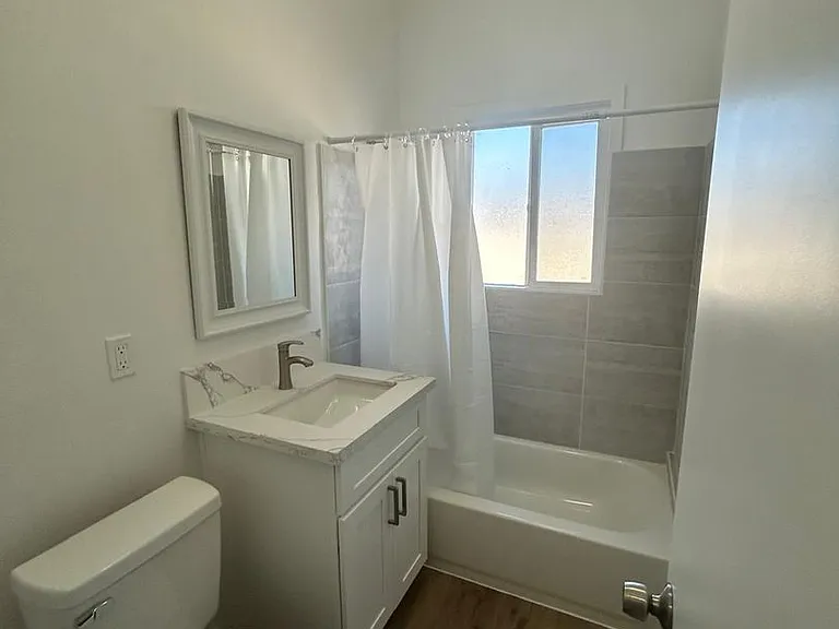 2256 Cambridge St — Photo 8