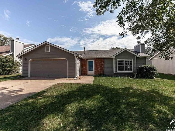 500  Arrowhead Dr Lawrence, KS listing photo #2