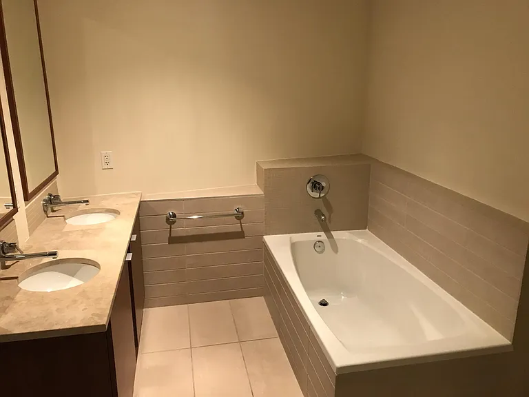 111 N 12th St #1417 — Photo 12