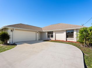 2268 SE Lucaya St, Port Saint Lucie, FL 34952