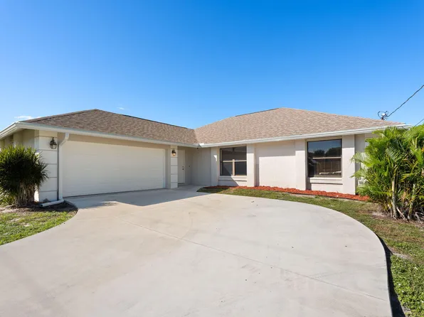 2268 SE Lucaya Street, Port St Lucie, FL 34952