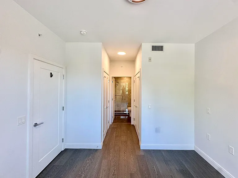 4908 Cambie St #304 — Photo 8