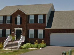 135 Windsor Dr NW, Christiansburg, VA 24073