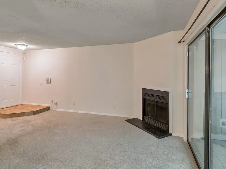 245 Seasons Pkwy — Photo 5
