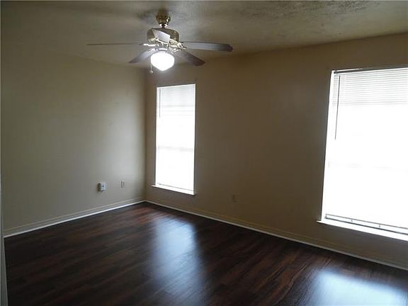 4th image of 602 Vintage Dr APT B