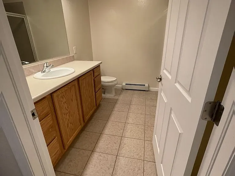 52 Commons Cir — Photo 8