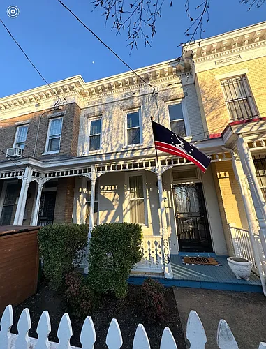 609 Saint James St Photo 1