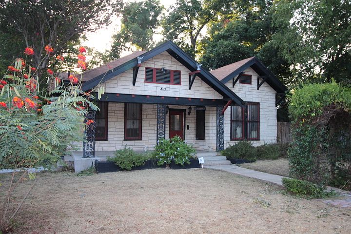 1st image of 319 Spofford St