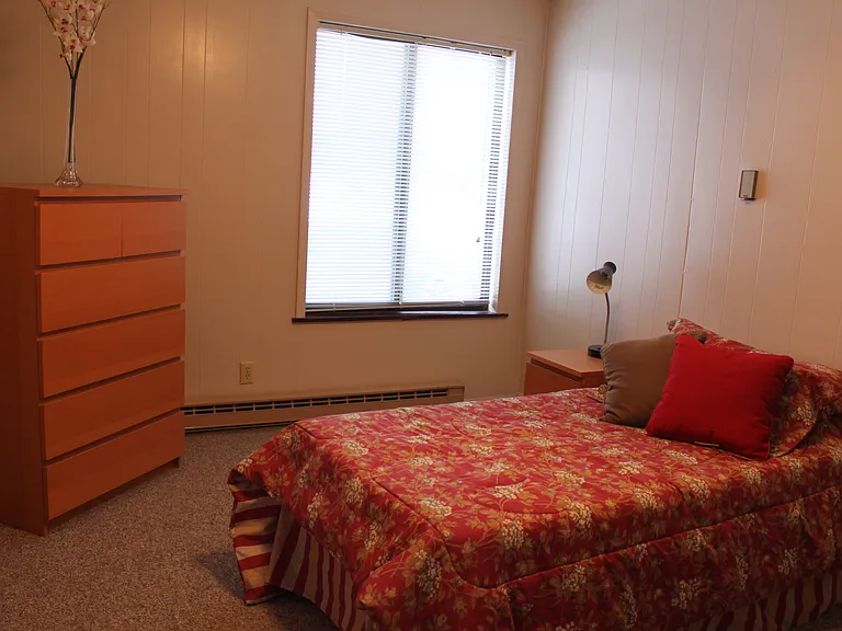 Crestview Apartments — Photo 29